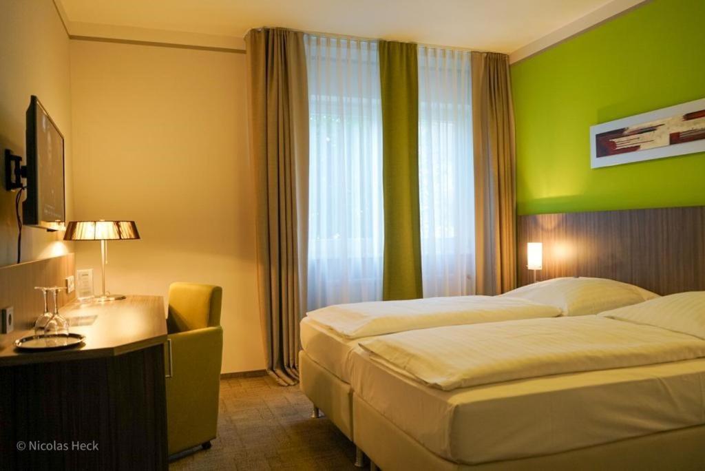Hotel Ambiente Walldorf Walldorf  Extérieur photo