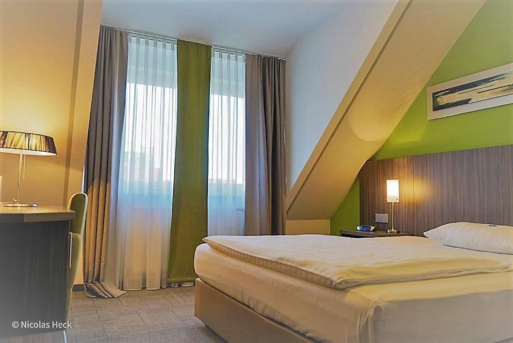 Hotel Ambiente Walldorf Walldorf  Extérieur photo