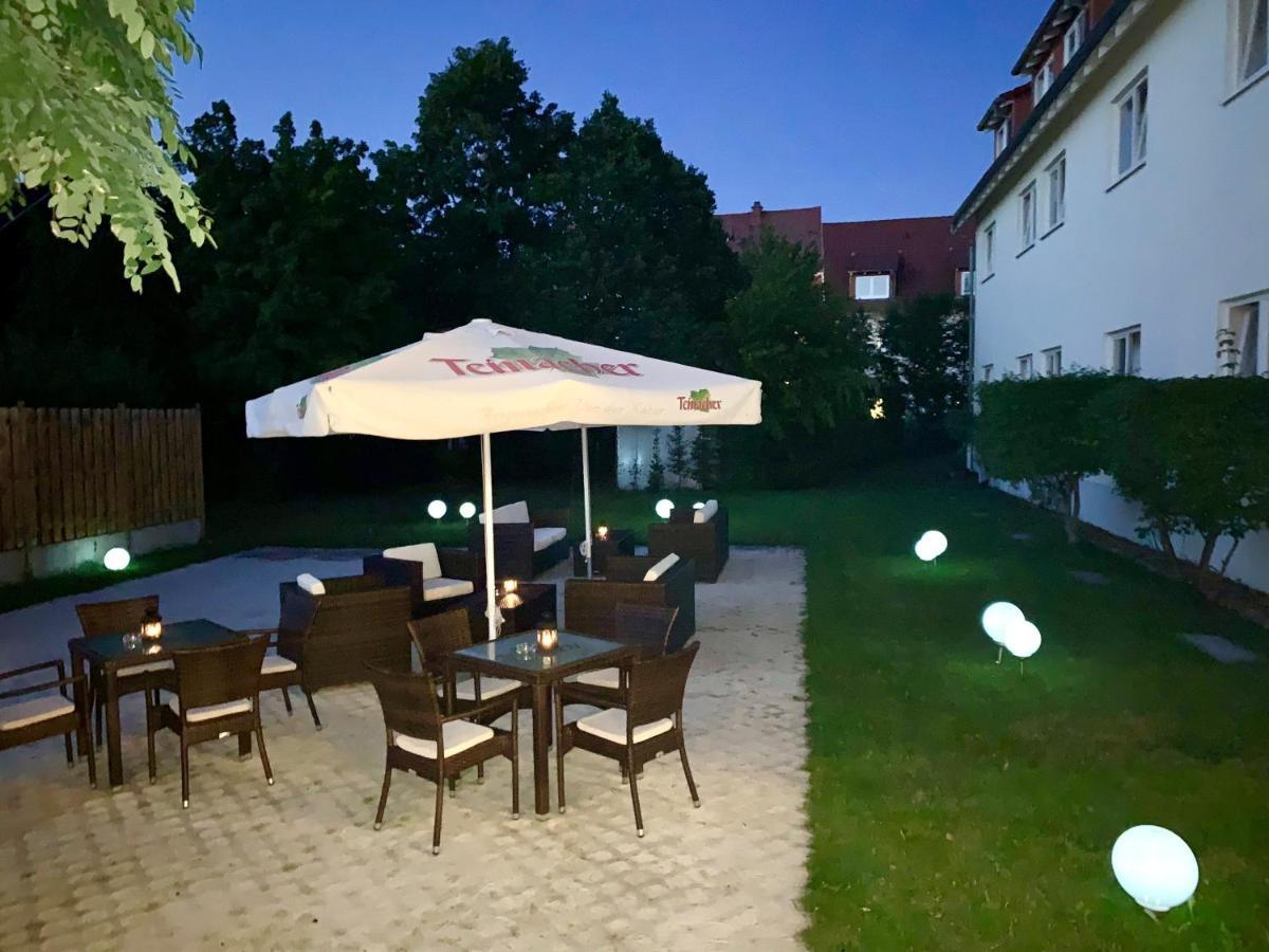 Hotel Ambiente Walldorf Walldorf  Extérieur photo