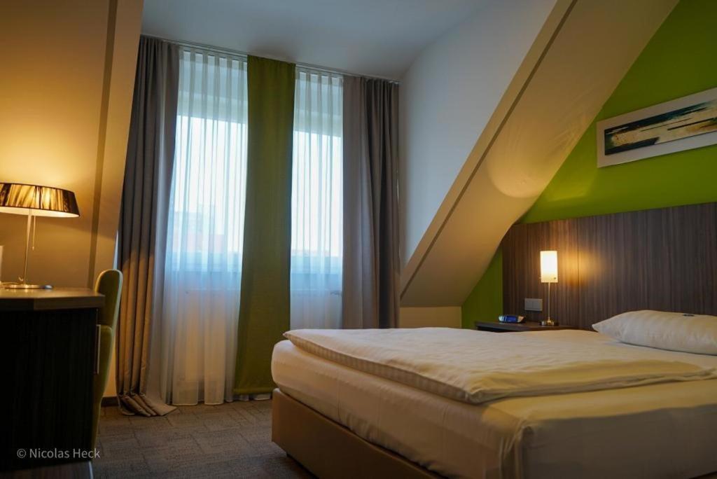 Hotel Ambiente Walldorf Walldorf  Extérieur photo